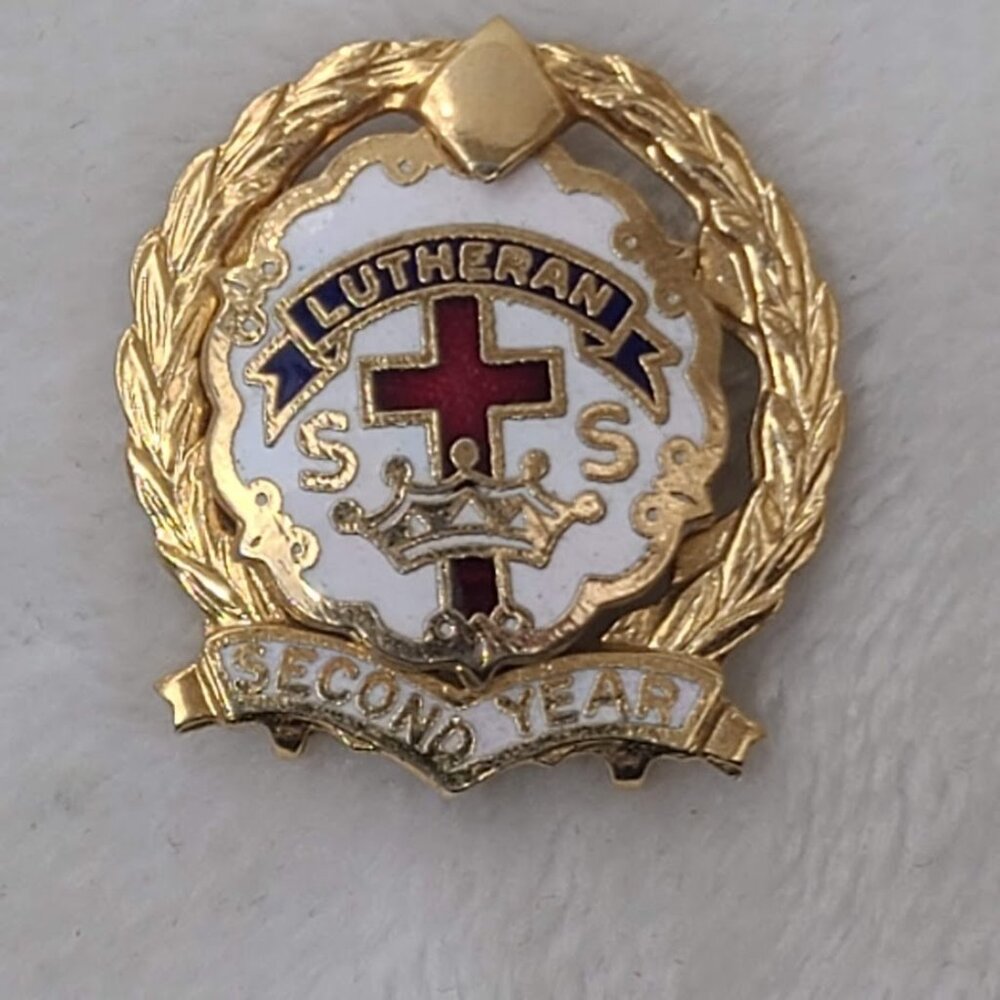 Vintage Lutheran SS Sunday School Second Year Pin Badge Little System Enamel - Picture 2 of 6
